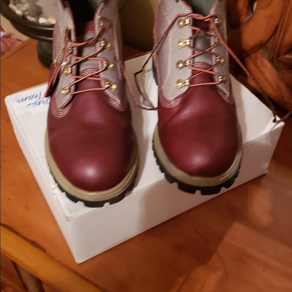 Timberland Boots - Picture 2 of 4